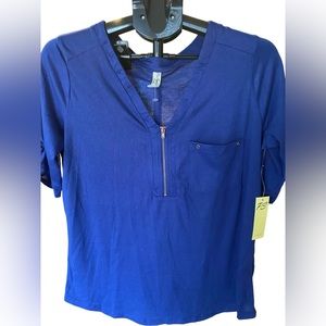 🍀NWT Electric Blue Zip-Front 3/4 Sleeve Pullover Blouse